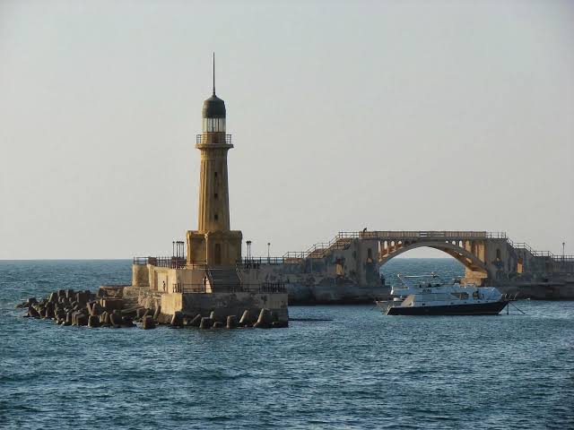 ہے حمدتیری ہرایک لب پر اللہ اکبراللہ اکبر